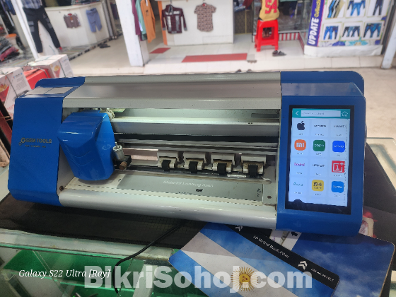 Sticker Cutting Machine